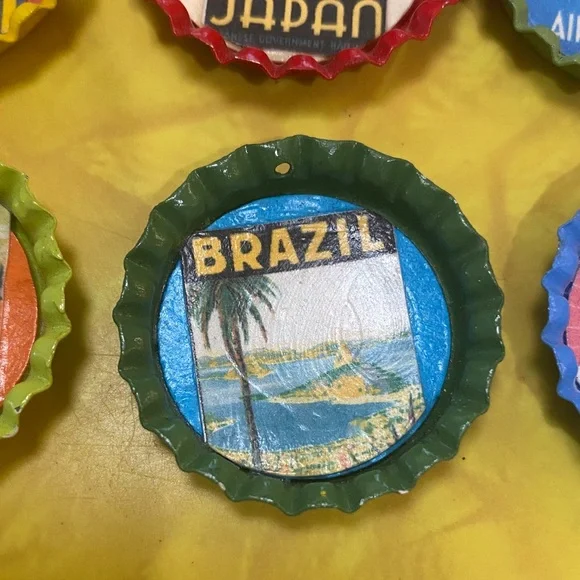 Unique Vintage Colorful Travel-Themed Bottle Caps - Picture 3 of 9